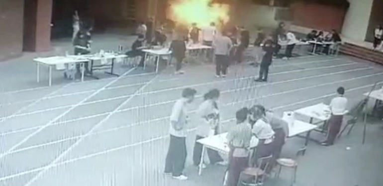 İstanbul’da deney sırasındaki patlama kamerada